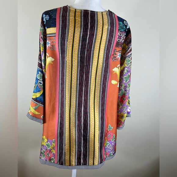 Johnny Was Silk V-Neck Floral and Geometric Tunic Top - Picture 5 of 13